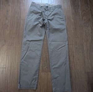 Gap Straight Fit Khakis Sz 30x32